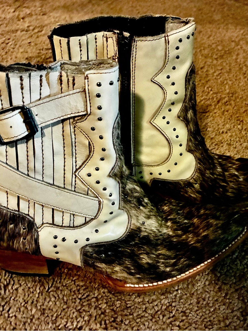Freebird Morgan horse hair Size 9 White and Brown Western Ankle Boots